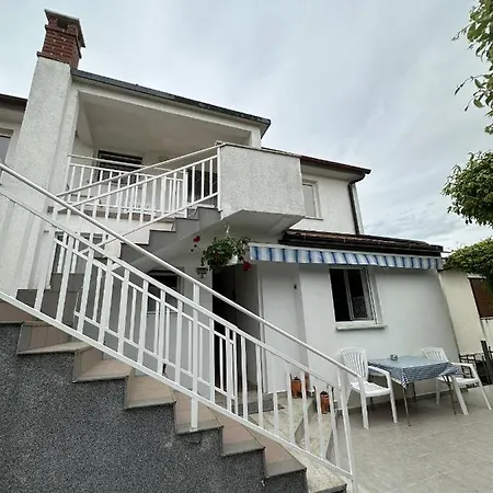 Vanda I Vlado Apartment Porec