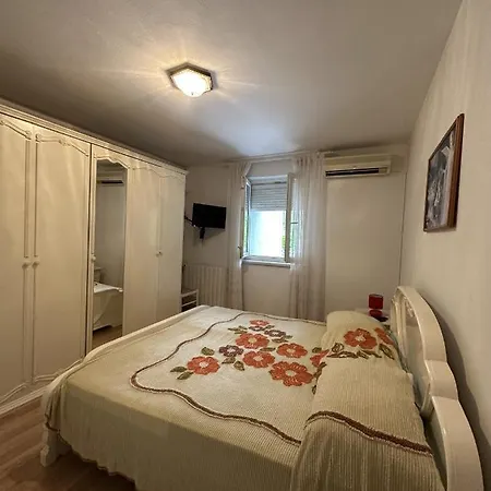 Apartment Vanda I Vlado Porec