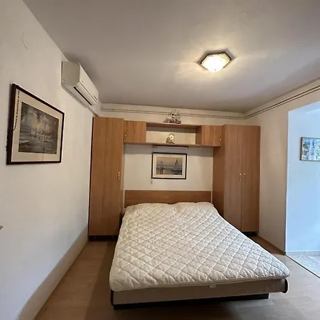Apartment Vanda I Vlado Porec