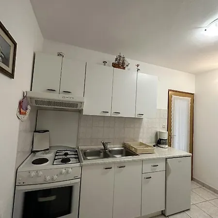 Apartment Vanda I Vlado *