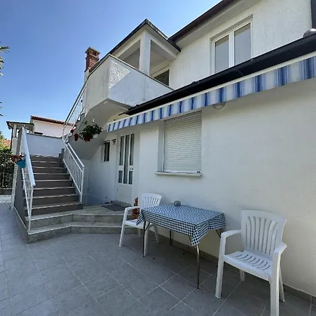 Vanda I Vlado Apartment *
